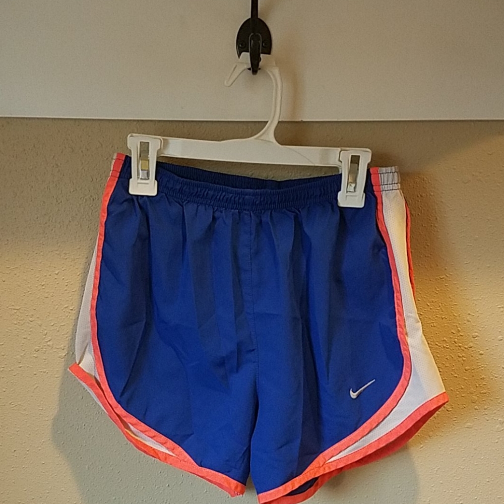 Womans nike dri fit running shorts